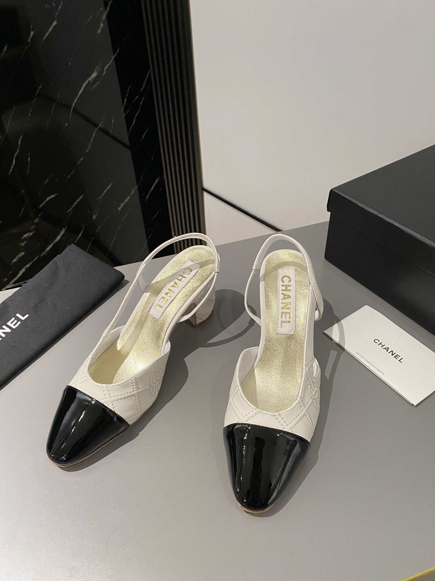 Chanel Shoes389