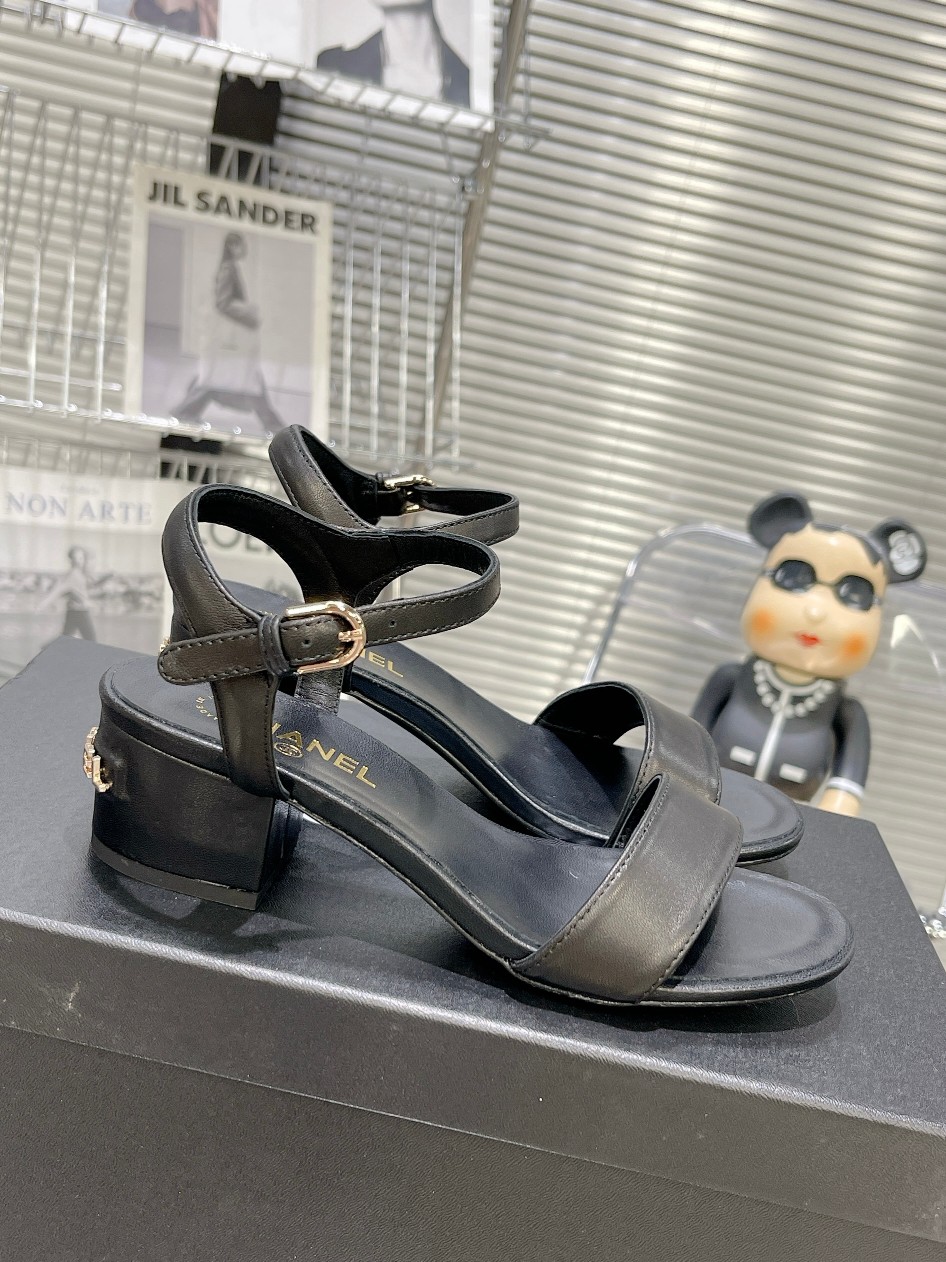 Chanel Shoes368