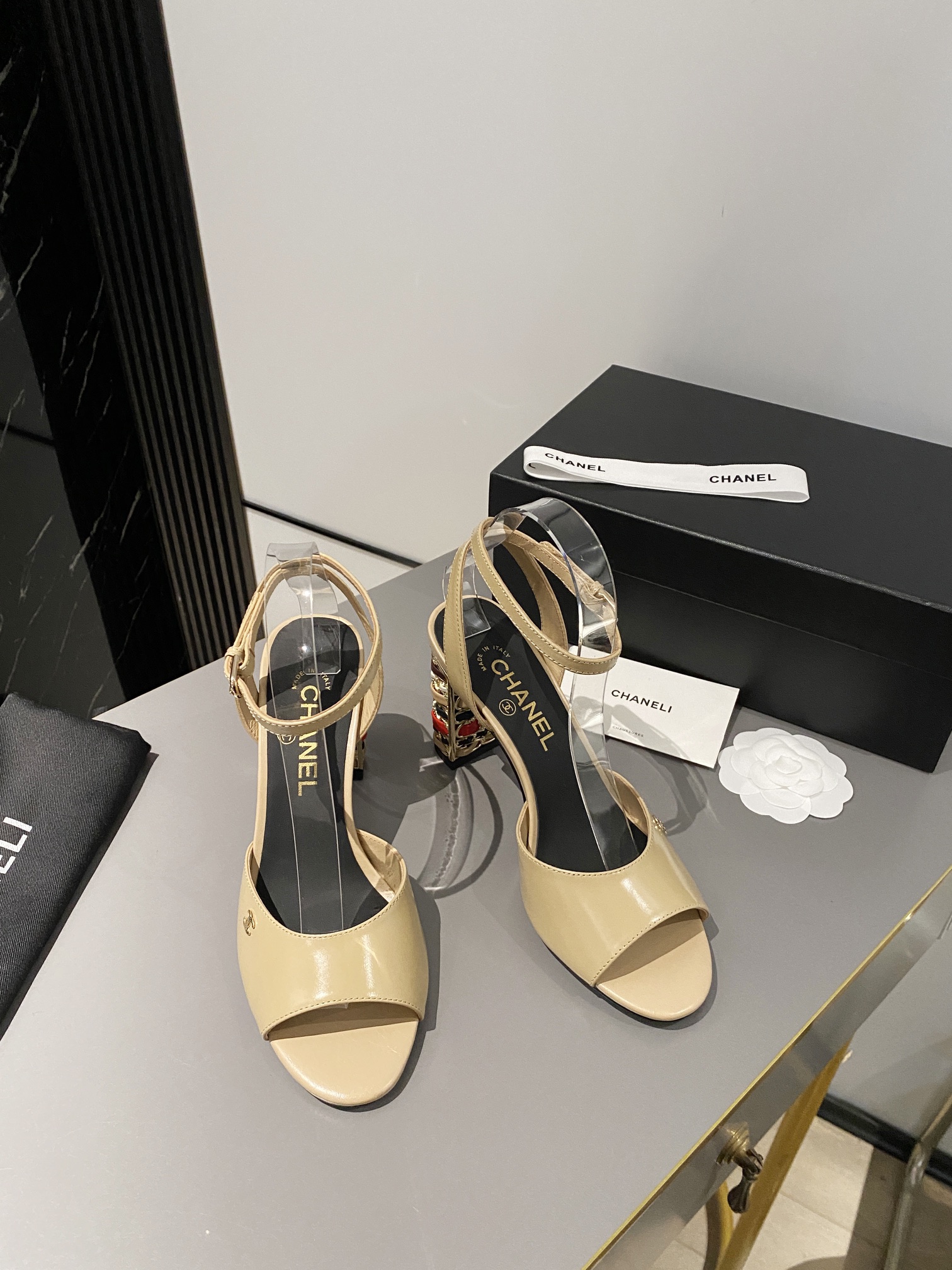 Chanel Shoes330