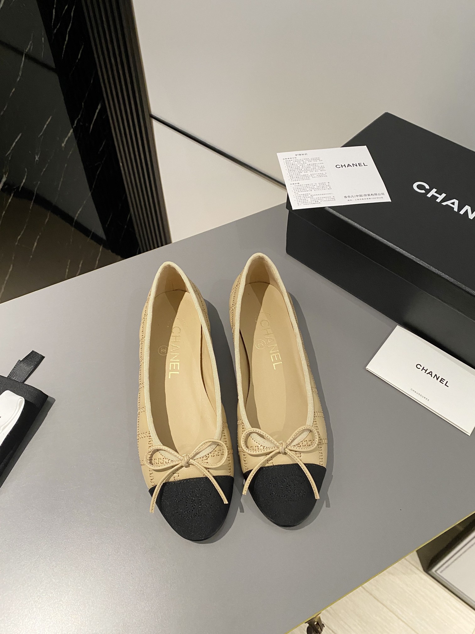 Chanel Shoes175