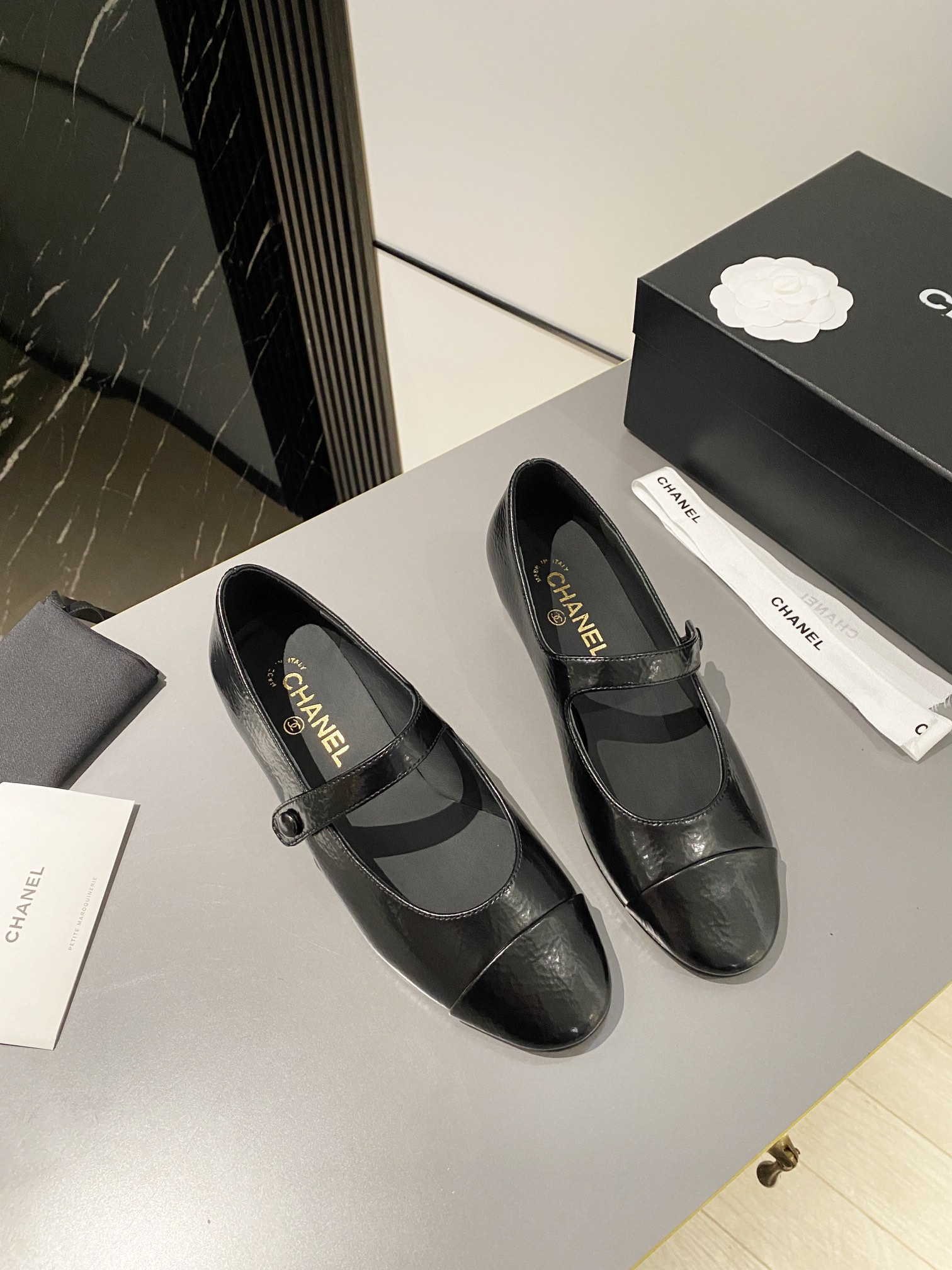 Chanel Shoes448