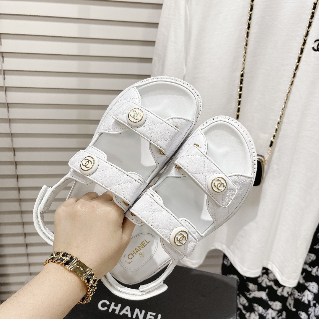 Chanel Shoes103