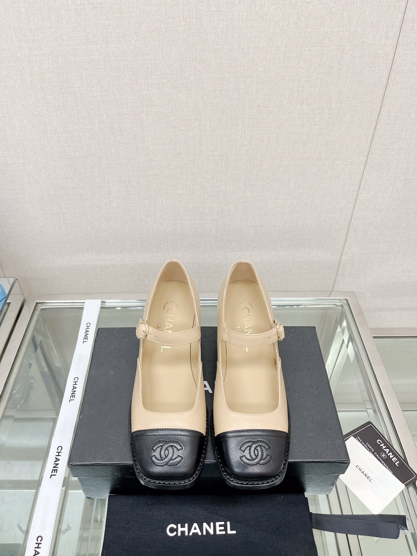 Chanel Shoes542