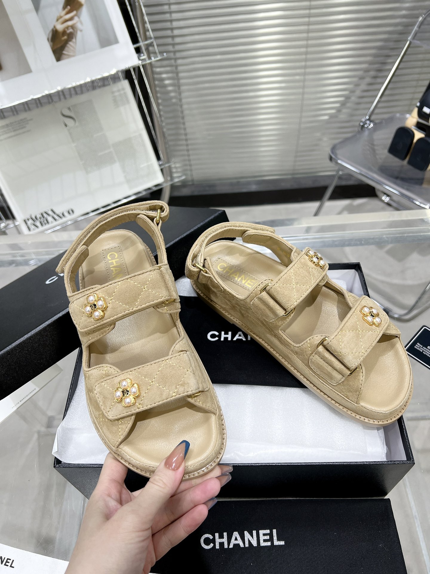 Chanel Shoes151