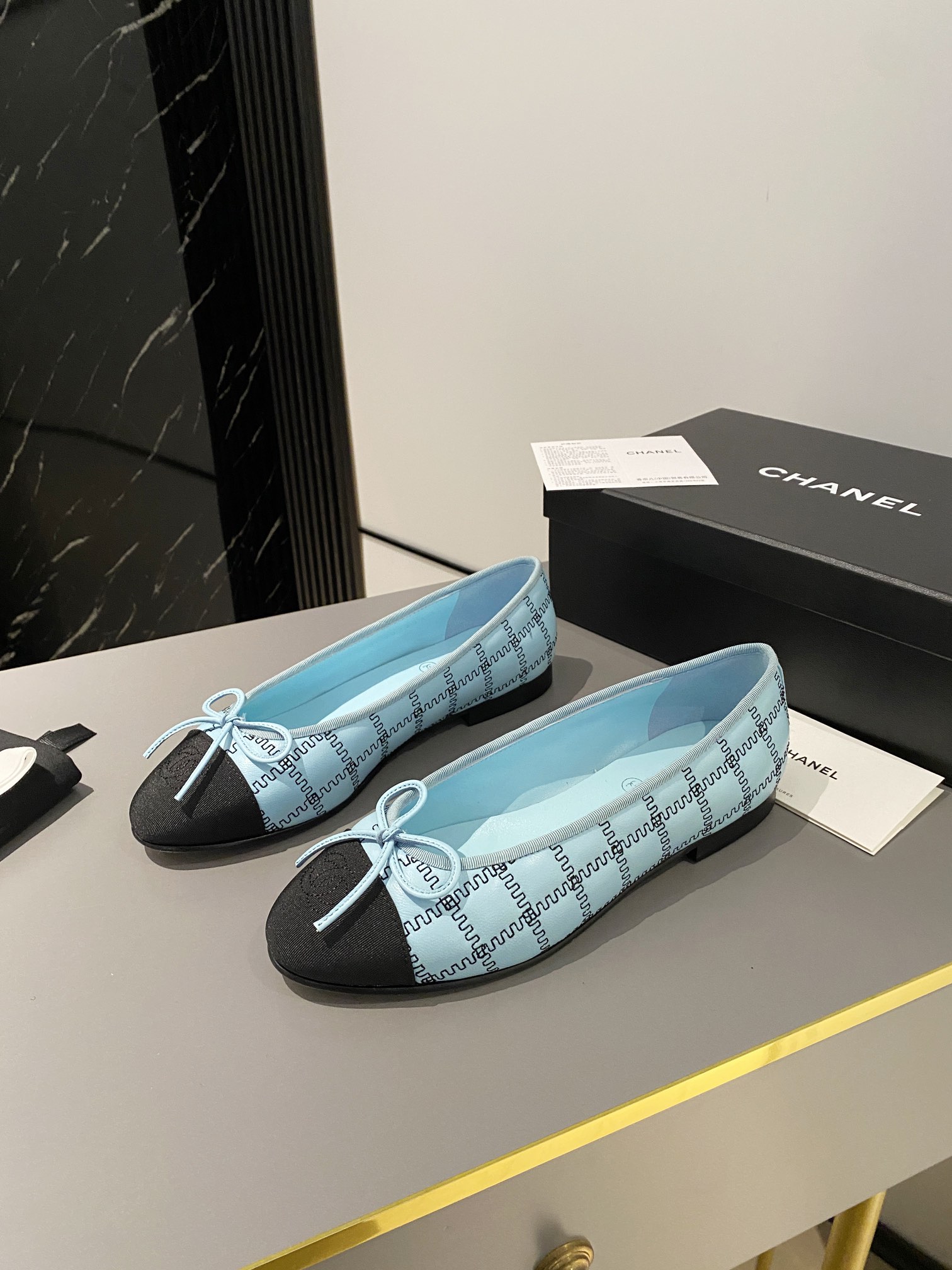Chanel Shoes174