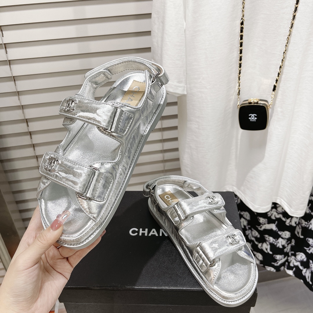 Chanel Shoes109