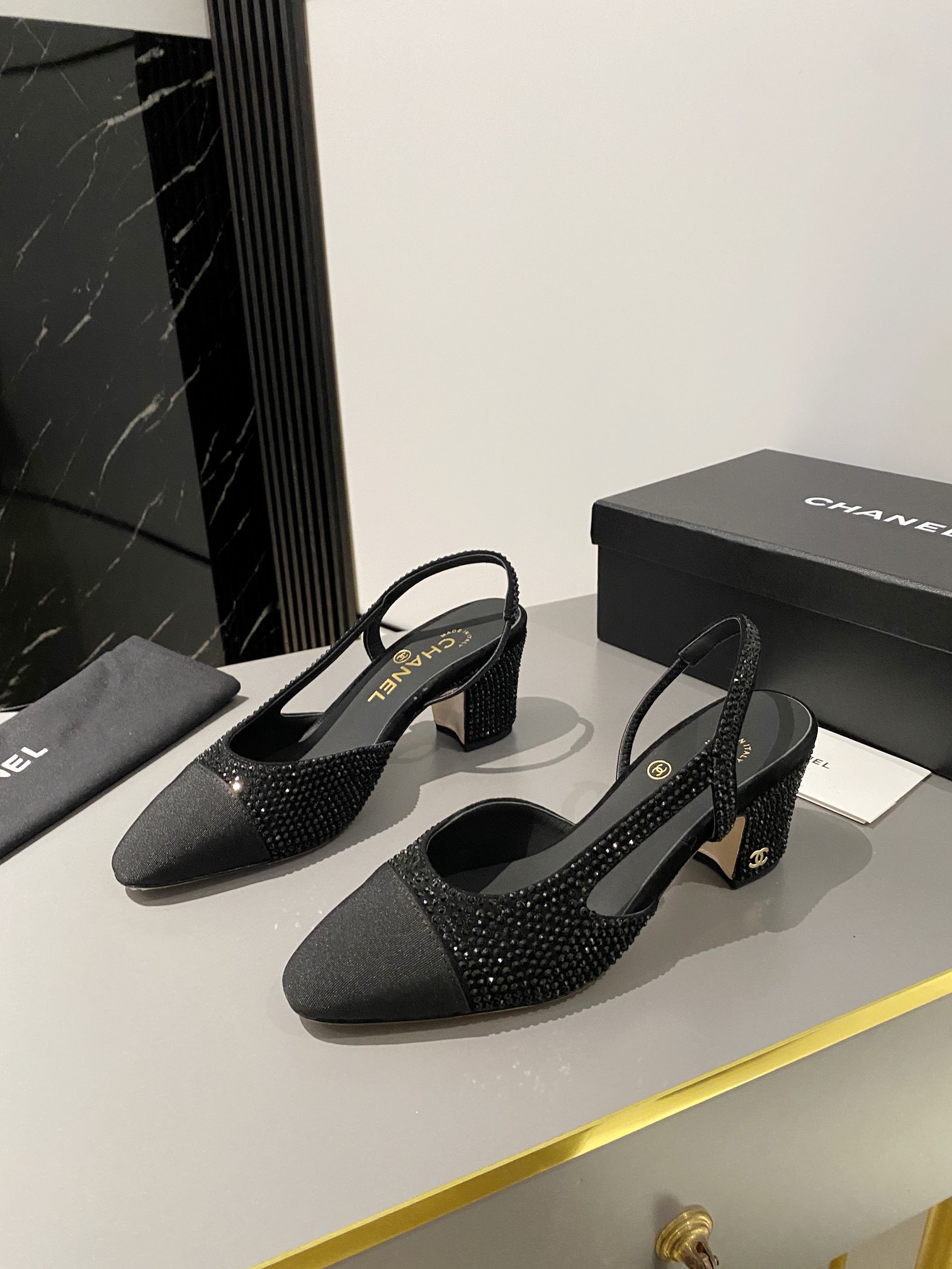 Chanel Shoes387