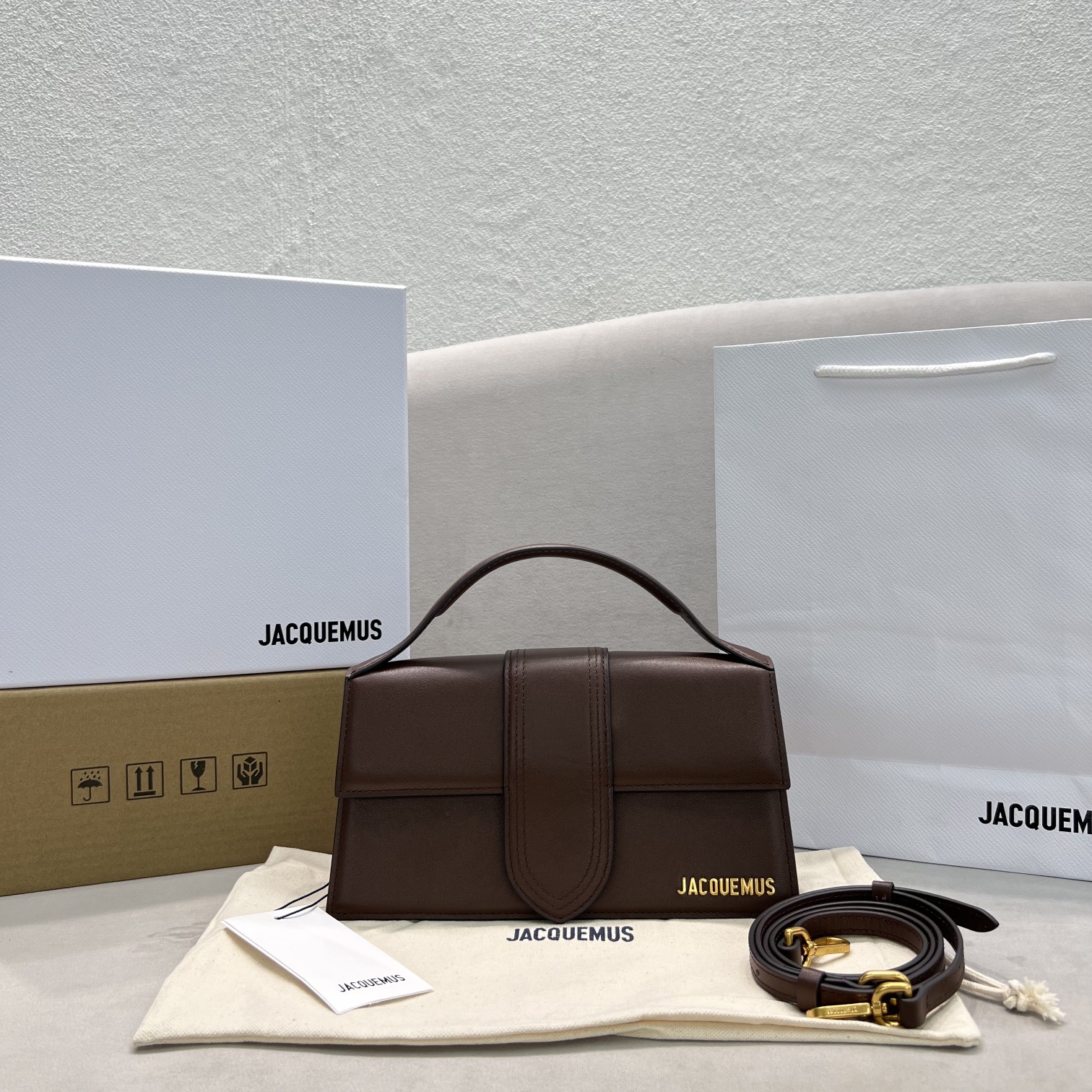 Jacquemus modello: 2056 24x13x7cm / 18x6x7cm