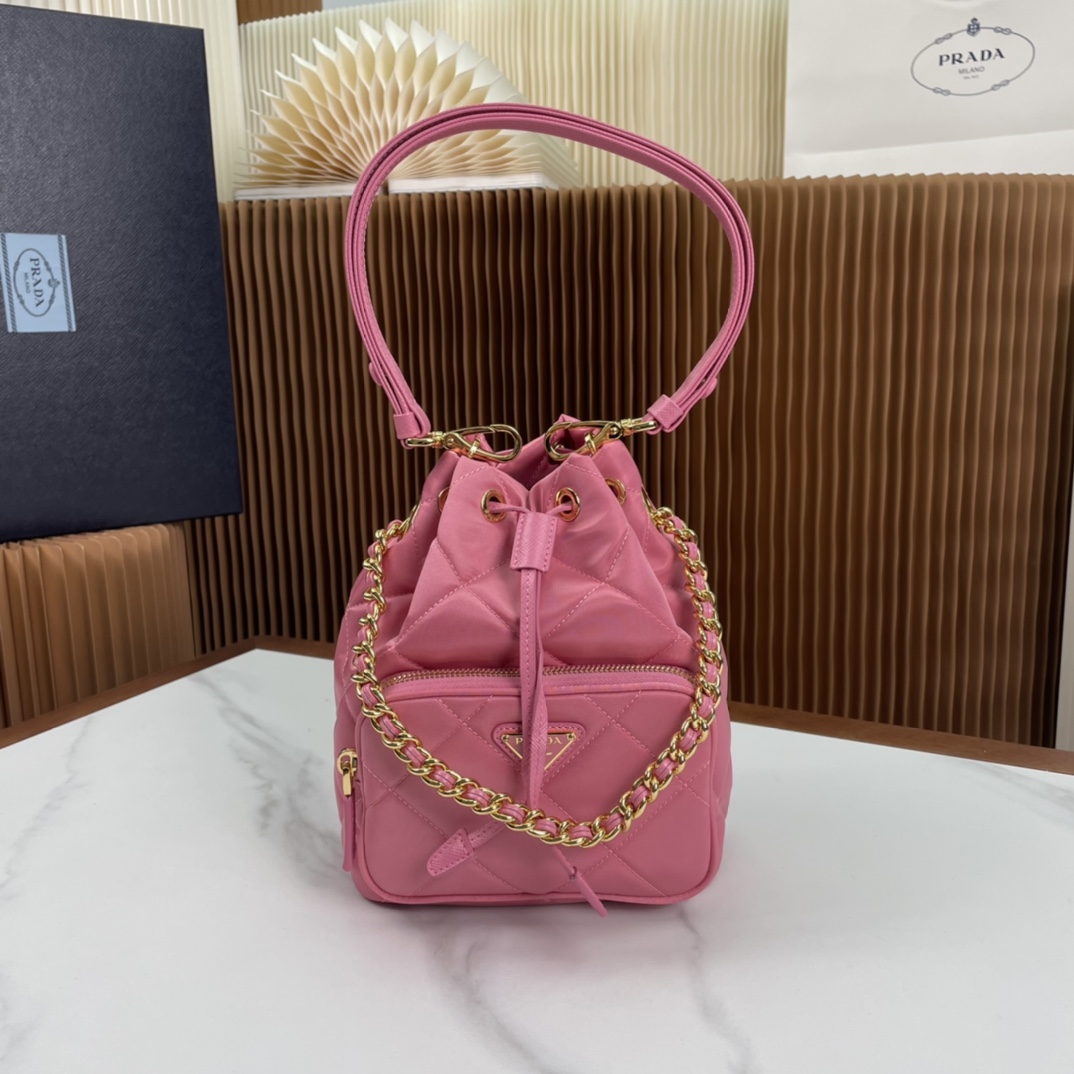 Prada 1BH038 22.5x 17.5x 12cm