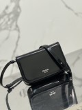 Prada 18*12.5*2.5cm 2VD061