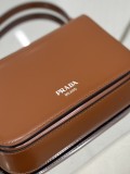 Prada 18*12.5*2.5cm 2VD061