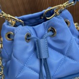 Prada 1BH038 22.5x 17.5x 12cm