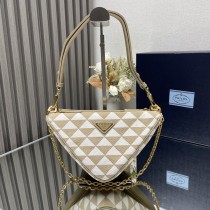Prada 1BC176 26cm* 16cm* 13cm
