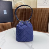 Prada 1BH038 22.5x 17.5x 12cm