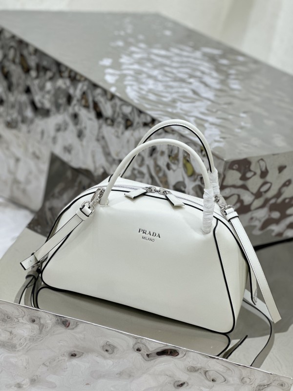 Prada 31×16×13.5cm 1BA365