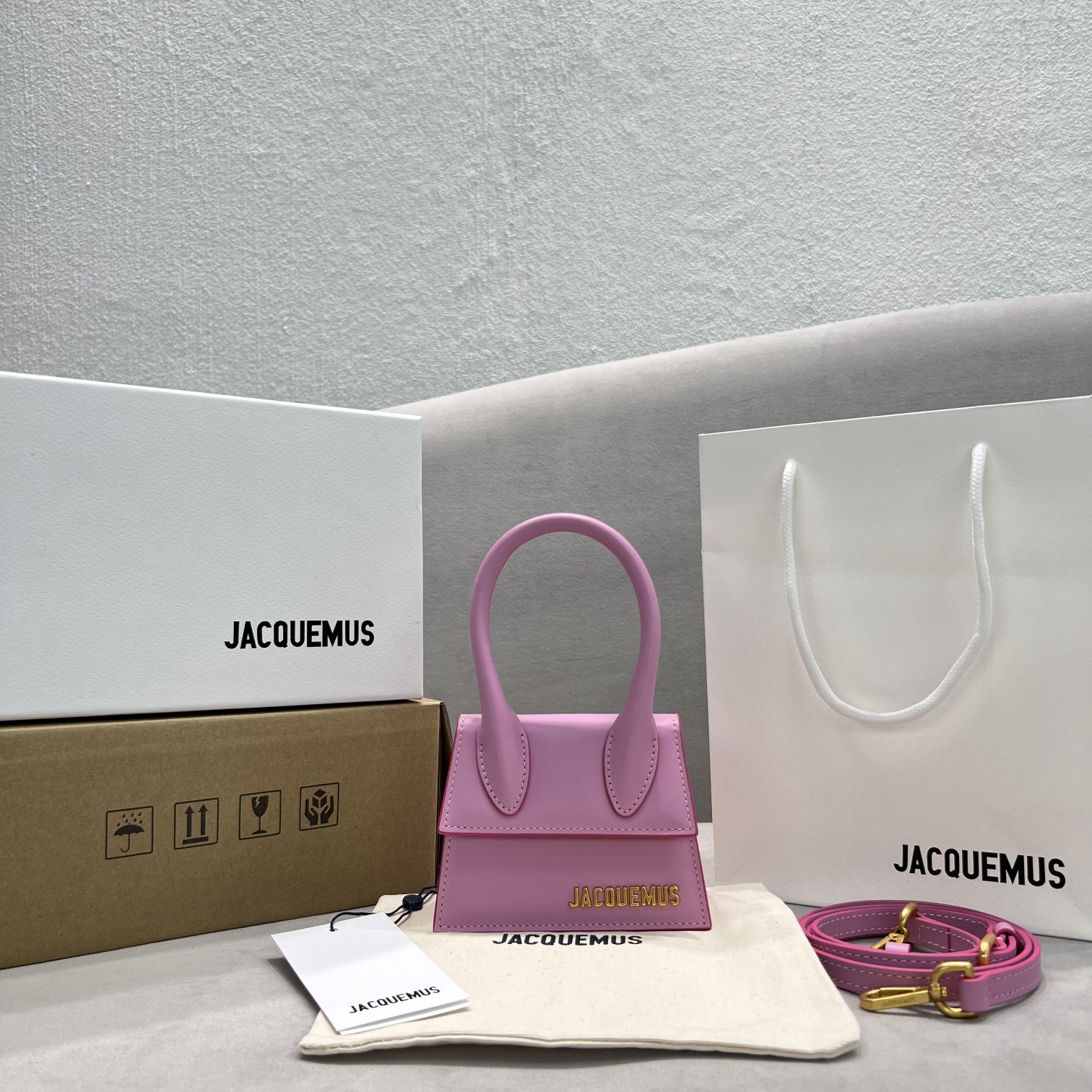 Jacquemus modello: 2102 12x8x5cm