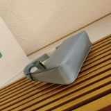 Prada HOBO 1NE515 23x13x5cm