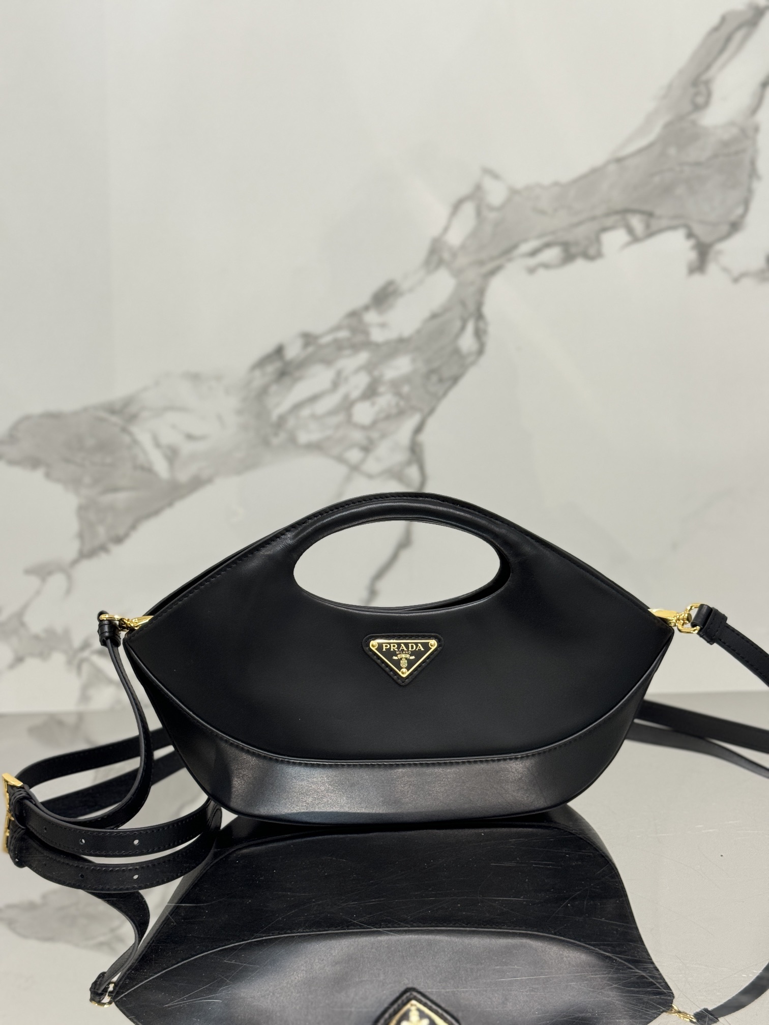 Prada 32×19×4.5cm 1BA421