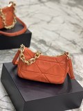 Prada 25 x 18x 7cm 1BC157