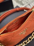 Prada 25 x 18x 7cm 1BC157