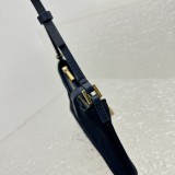 Jacquemus modello: 2081 26x14