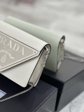 Prada 17×9.5×3.5cm 1BH189