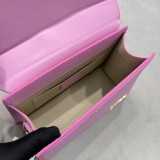 Jacquemus modello: 24x18x10cm