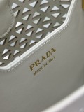 Prada 18×17×10.5 cm 1BA217