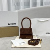 Jacquemus modello: 2102 12x8x5cm