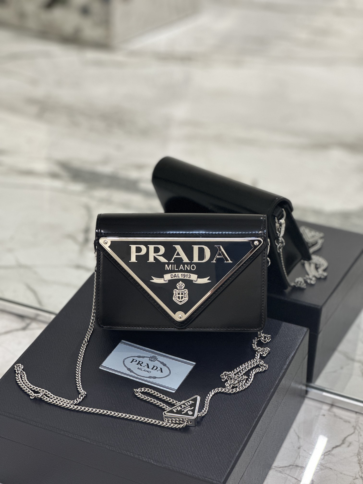 Prada 17×9.5×3.5cm 1BH189
