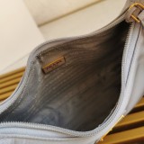 Prada HOBO 1NE515 23x13x5cm