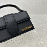 Jacquemus modello: 2056 18x6x7cm
