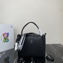 Prada 1BC170 32x 26x 13cm