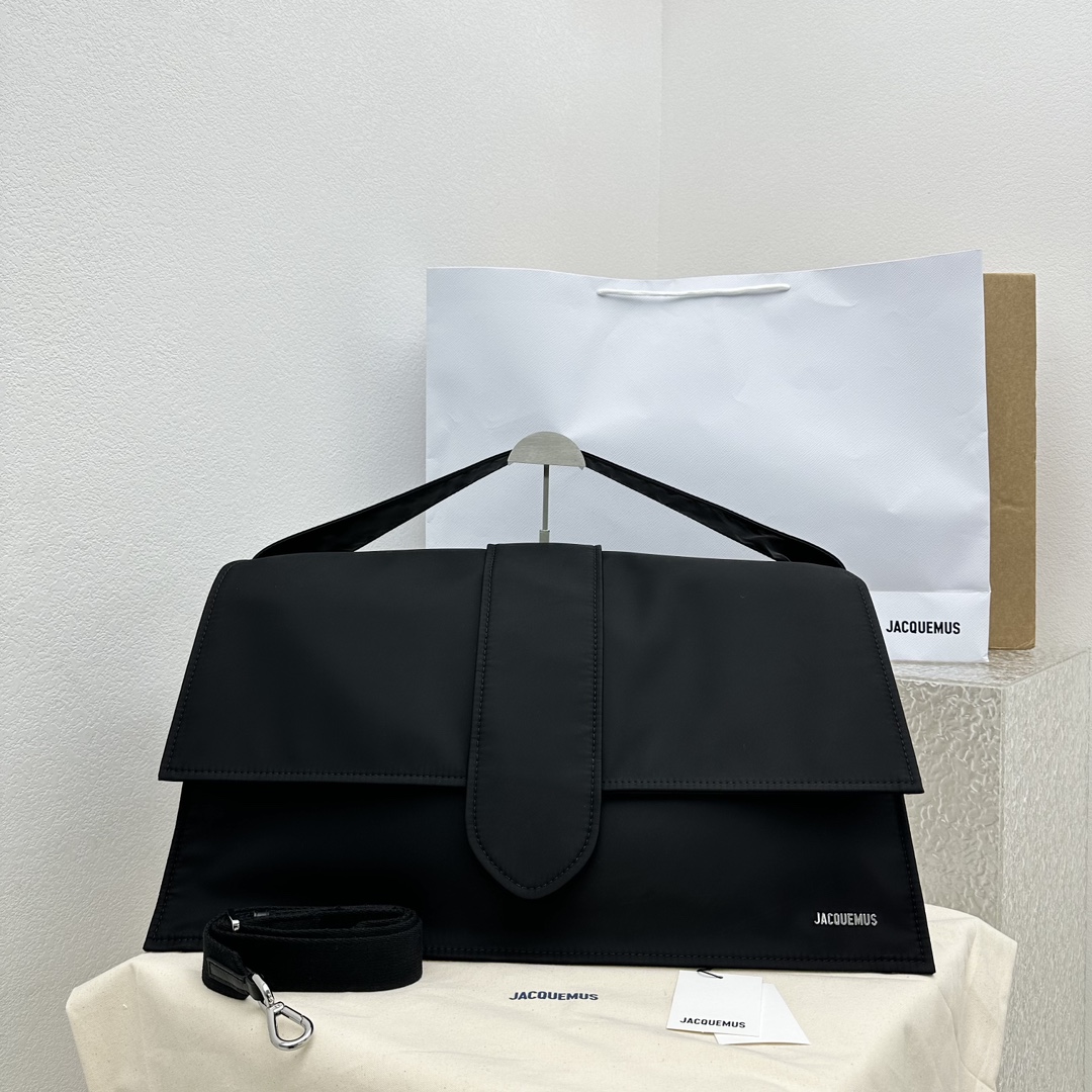 Jacquemus modello: 2074 60x38,5x 21 cm