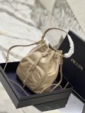 Prada 18x23x12cm 1BH038