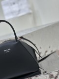 Prada 25.5×18×13.5cm 1BA366