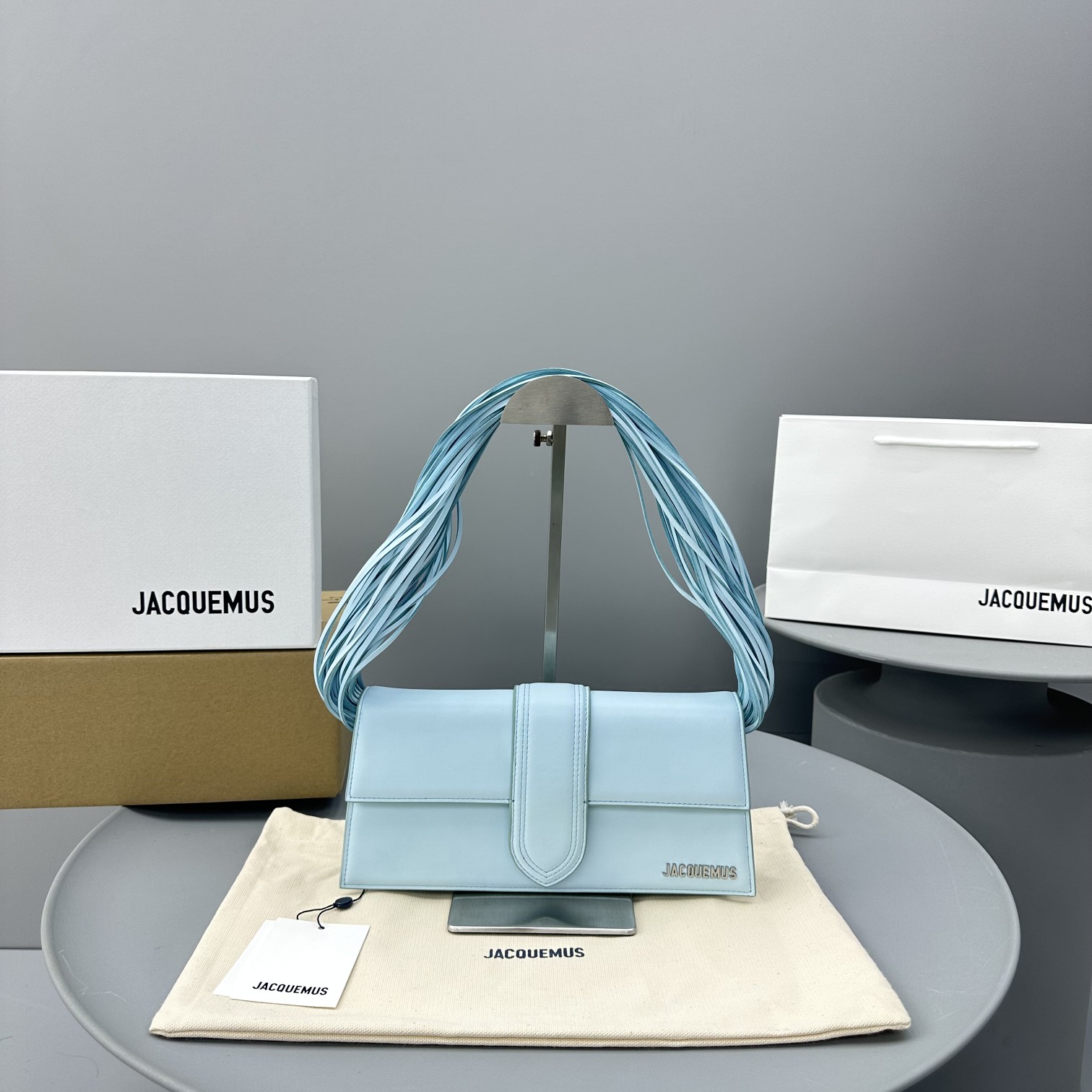 Jacquemus modello: 2036 26x14cm