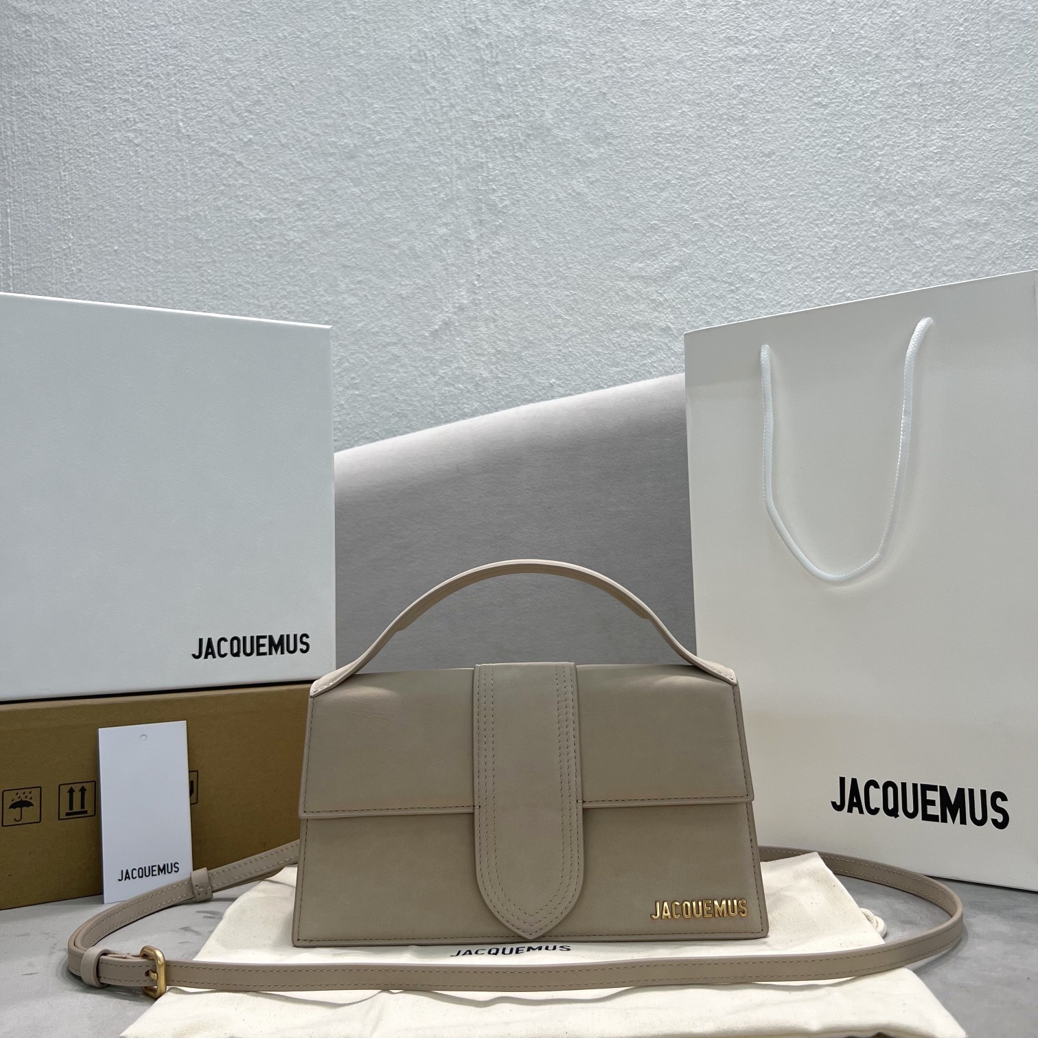 Jacquemus modello: 2056 24x13x7cm / 18x6x7cm