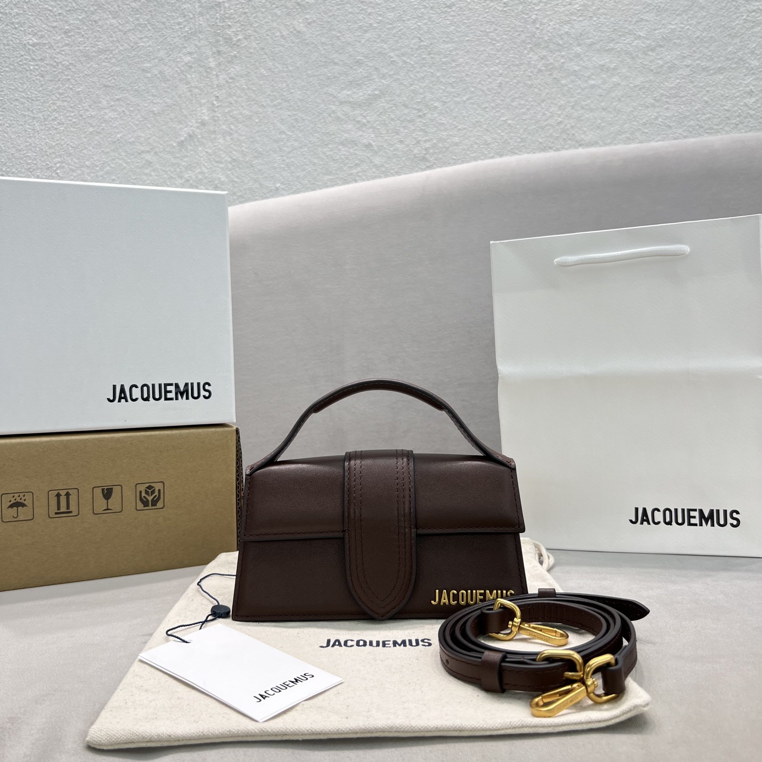 Jacquemus modello: 2056 24x13x7cm / 18x6x7cm