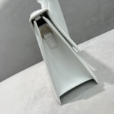 Jacquemus modello: 24x18x10cm