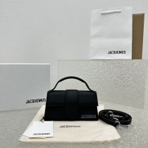 Jacquemus modello: 2056 18x6x7cm