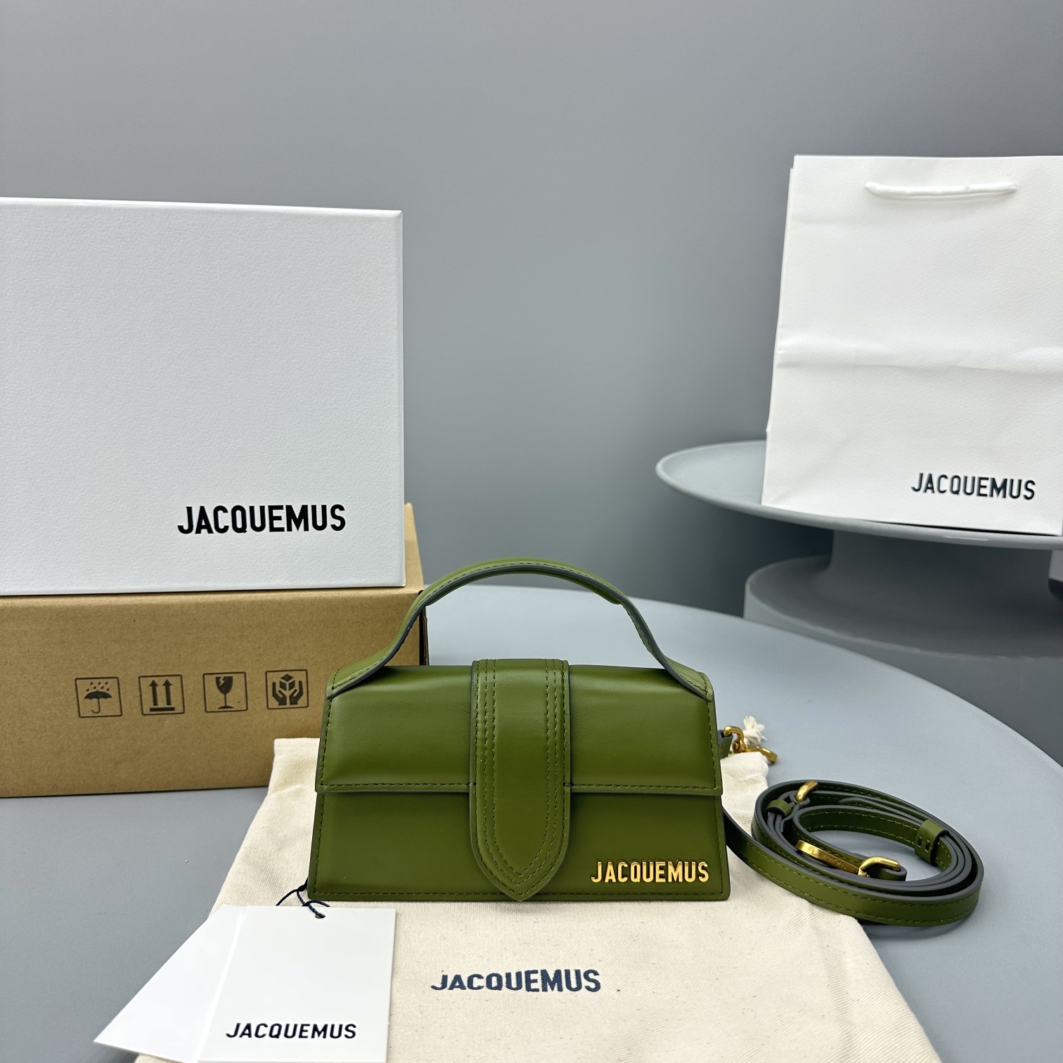 Jacquemus modello: 2056 18x6x7cm