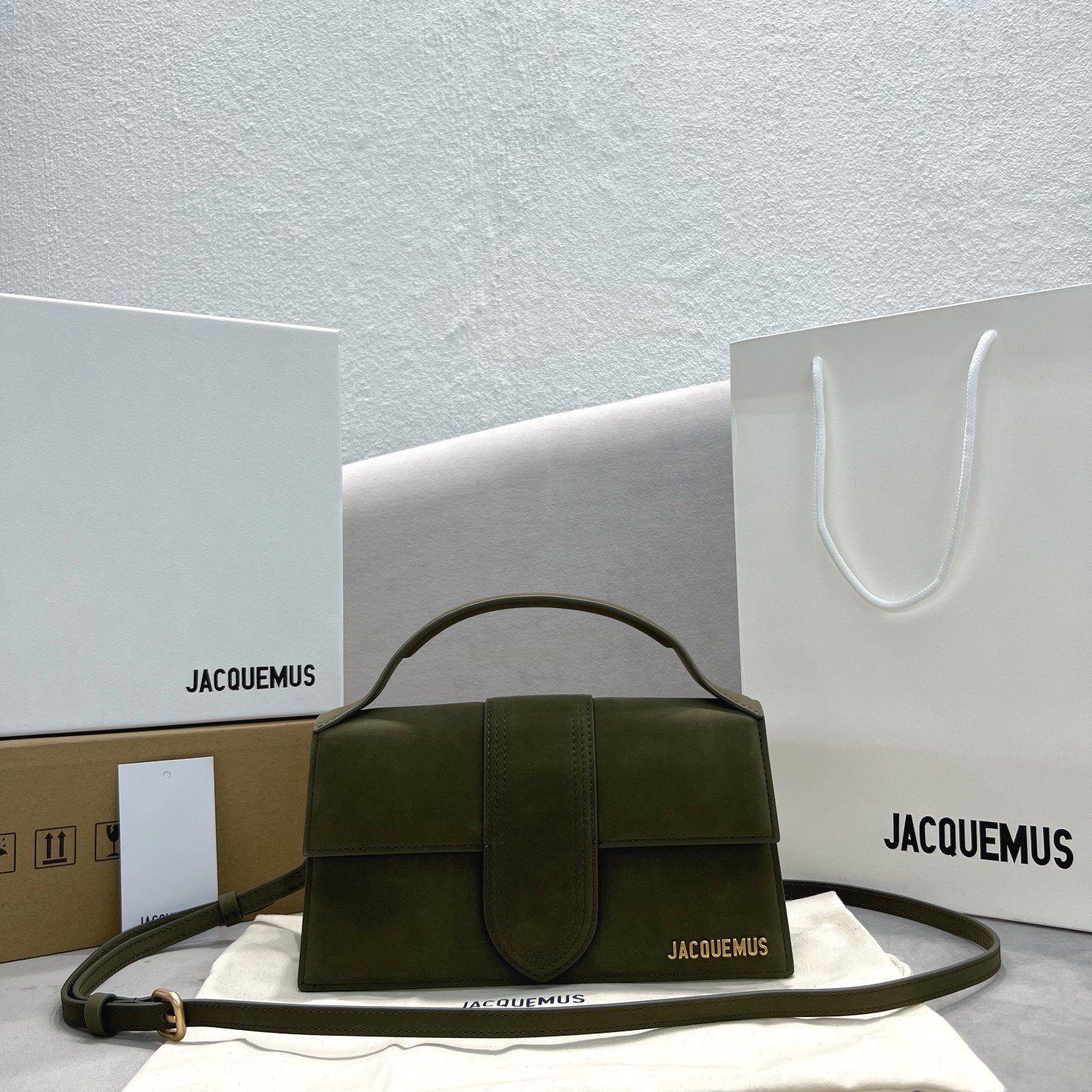 Jacquemus modello: 2056 24x13x7cm / 18x6x7cm