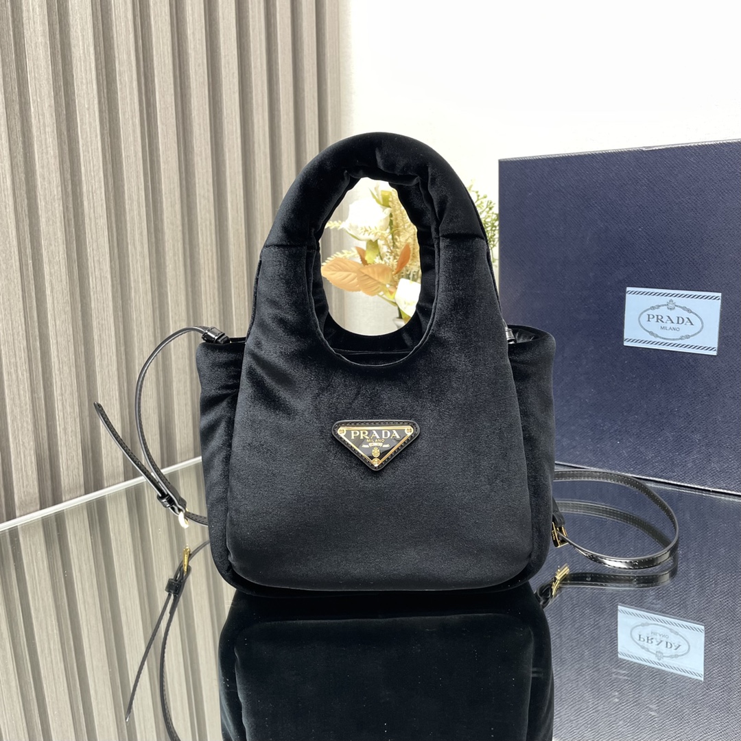 Prada 1BA410 16x14x7.5cm