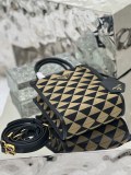 Prada 17x 19x 6cm 1BA355