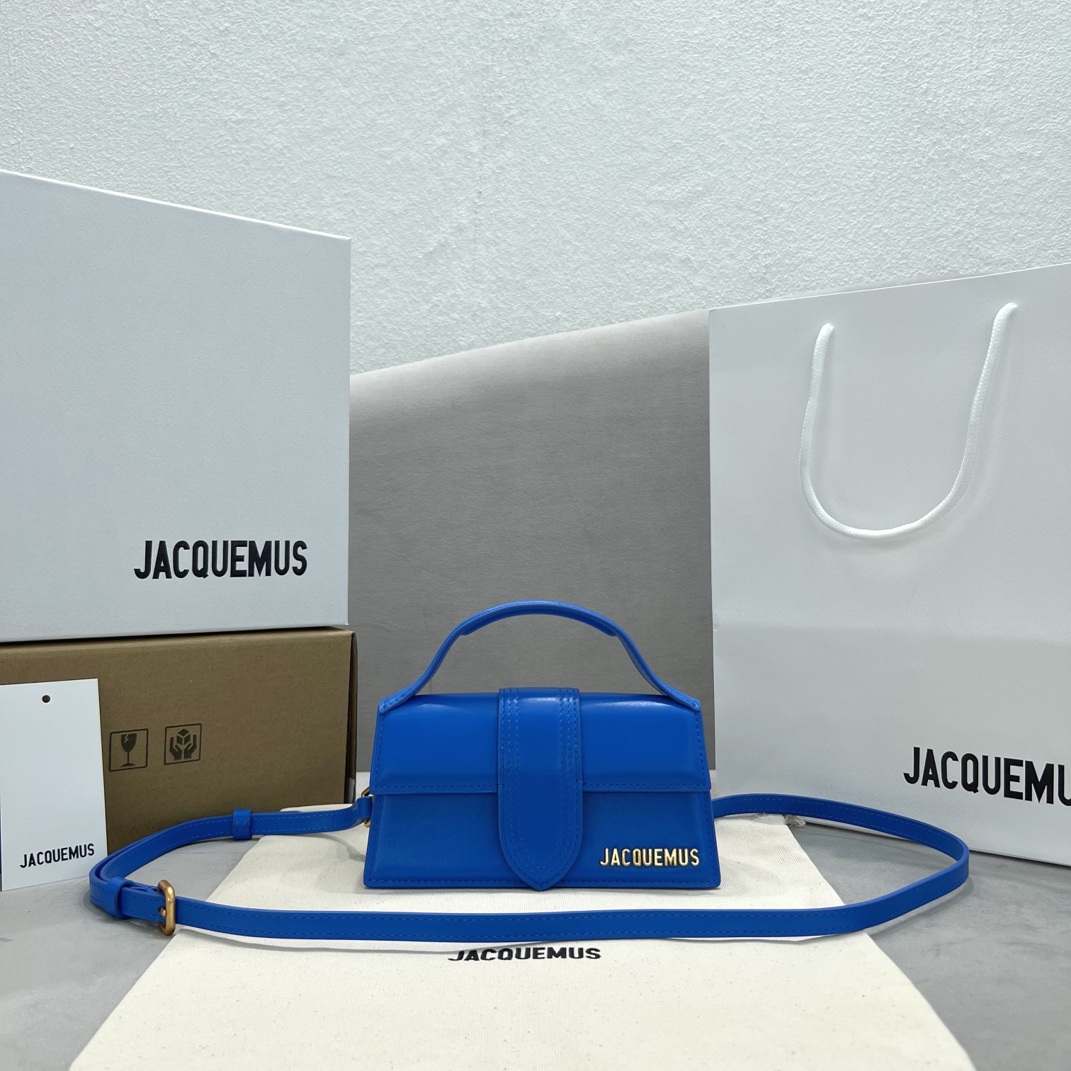 Jacquemus modello: 2056 24x13x7cm / 18x6x7cm