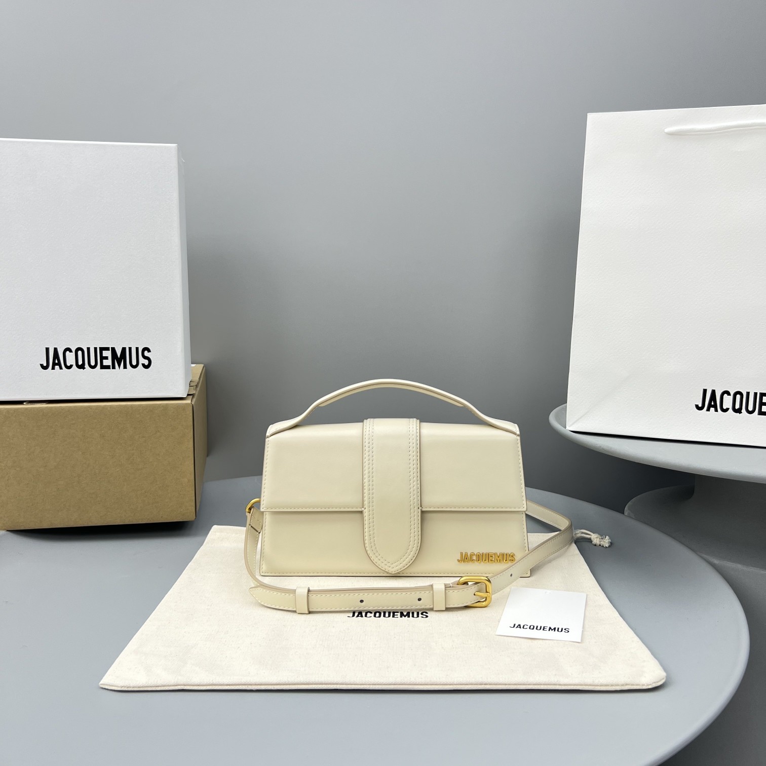 Jacquemus modello: 2056 18x6x7cm