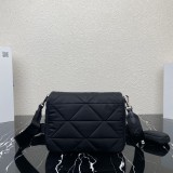 Prada 1BD290 24cmx 17.5cmx 8.5cm