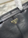 Prada 38x 30x 12cm 1BA433