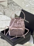 Prada 18x23x12cm 1BH038